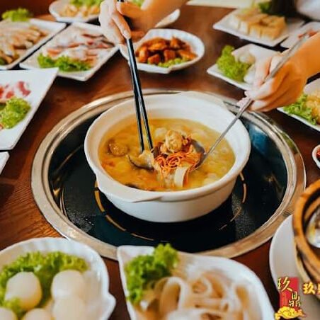 【 玖鼎猪肚鸡火锅 Iskandar Puteri 】